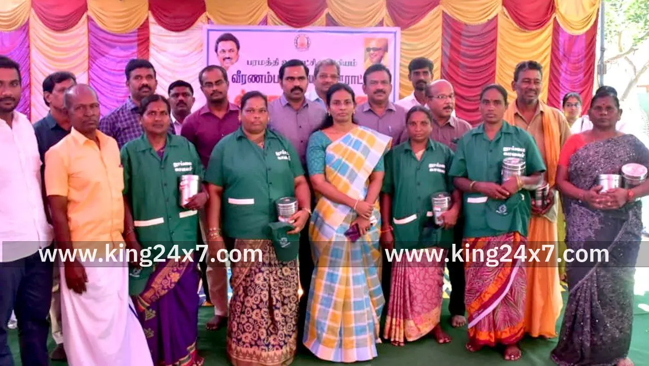 உள்ளாட்சி தின கிராம சபை கூட்டத்தில் பங்கேற்ற மாவட்ட ஆட்சியர்.