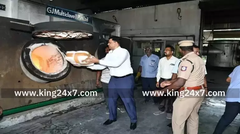 சென்னையில் 197 வழக்குகளில் பறிமுதல் செய்யப்பட்ட 1,023 கிலோ போதைப் பொருட்களை தீயிட்டு அழித்தது காவல்துறை!! சென்னையில் 197 வழக்குகளில் பறிமுதல் செய்யப்பட்ட 1,023 கிலோ போதைப் பொருட்களை தீயிட்டு அழித்தது காவல்துறை!!