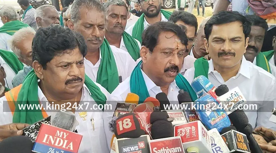 ஆட்சி மாற்றம் என்ற குரல் 2026 சட்டமன்ற தேர்தலில் எதிரொலிக்கும் கிராம சபை கூட்டத்தில் பங்கேற்று பாஜக மாநிலத் தலைவர் நயினார் நாகேந்திரன் பேச்சு. ஆட்சி மாற்றம் என்ற குரல் 2026 சட்டமன்ற தேர்தலில் எதிரொலிக்கும் கிராம சபை கூட்டத்தில் பங்கேற்று பாஜக மாநிலத் தலைவர் நயினார் நாகேந்திரன் பேச்சு.