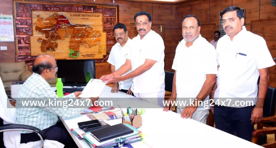 கரூரில் SIR  வாக்காளர் பட்டியல் திருத்த நடவடிக்கையில் திமுகவினர் முறைகேடு - முன்னாள் அமைச்சர் MR விஜயபாஸ்கர் மாவட்ட ஆட்சியரிடம் புகார்.