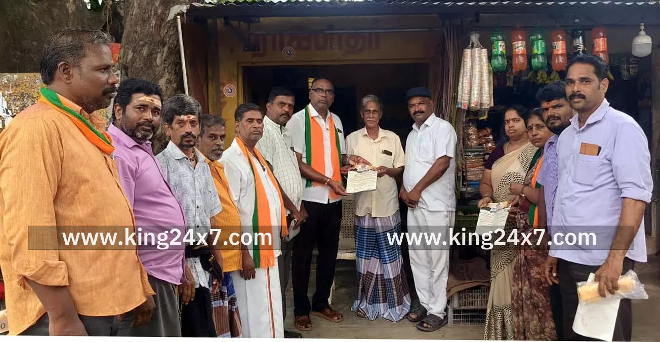 உள்நாட்டு தயாரிப்பு பொருட்களை பயன்படுத்த பாஜகவினர் விழிப்புண்வு  துண்டு  பிரசுரம்  விநியோகம்