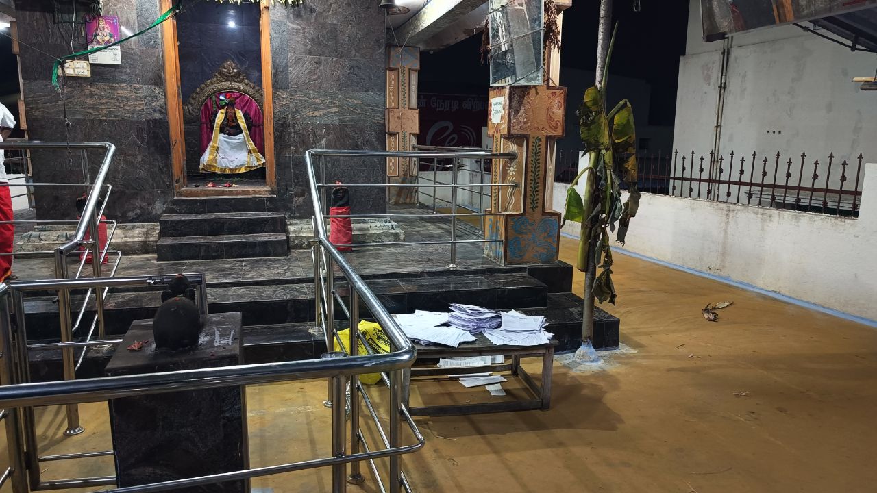 குமாரமங்கலம் பகுதியில் விநாயகர் கோவிலுக்குள் கேட்பாரற்றுக் கிடந்த எஸ்ஐஆர் படிவங்கள் பரபரப்பு