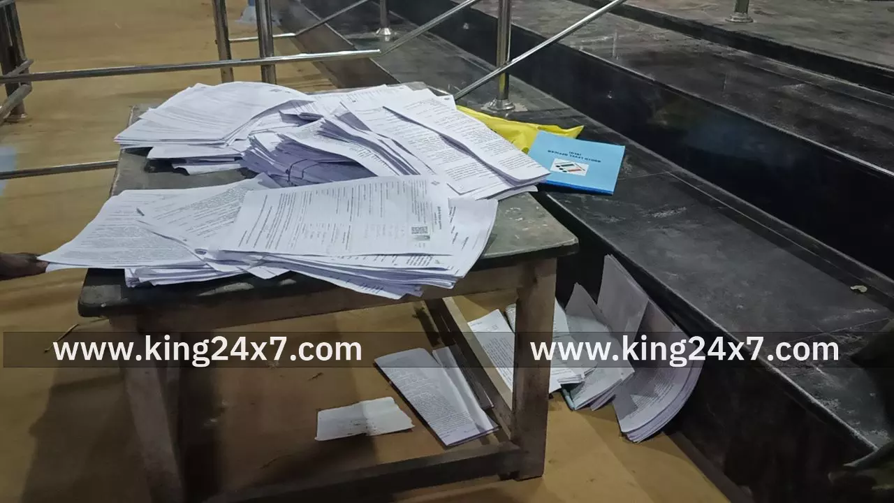 குமாரமங்கலம் பகுதியில் விநாயகர் கோவிலுக்குள் கேட்பாரற்றுக் கிடந்த எஸ்ஐஆர் படிவங்கள் பரபரப்பு