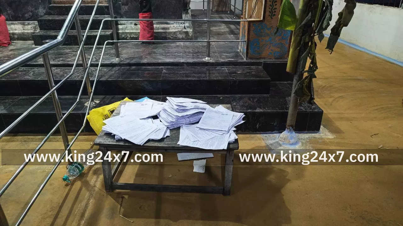 குமாரமங்கலம் பகுதியில் விநாயகர் கோவிலுக்குள் கேட்பாரற்றுக் கிடந்த எஸ்ஐஆர் படிவங்கள் பரபரப்பு