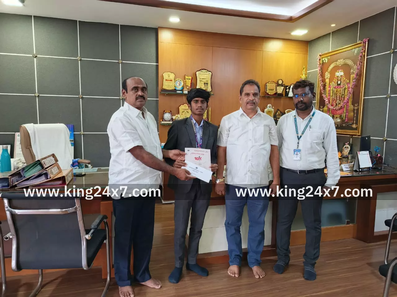 நவோதயா பள்ளிமாணவர் மாரத்தான் போட்டியில் பங்கேற்று சாதனைப் படைத்துள்ளார். நவோதயா பள்ளிமாணவர் மாரத்தான் போட்டியில் பங்கேற்று சாதனைப் படைத்துள்ளார்.