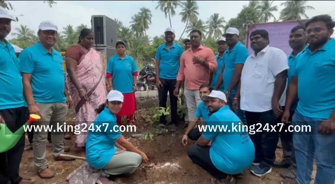 கரூர்-சர்வதேச கூட்டுறவு ஆண்டு 2025 முன்னிட்டு 72 வது அனைத்திந்திய கூட்டுறவு வார விழாவில் 25,000 மரக்கன்றுகள் நடும் விழா நடைபெற்றது.