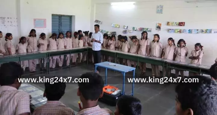 அரசு பள்ளியில் பழங்கால நாணயங்கள்   கண்காட்சி