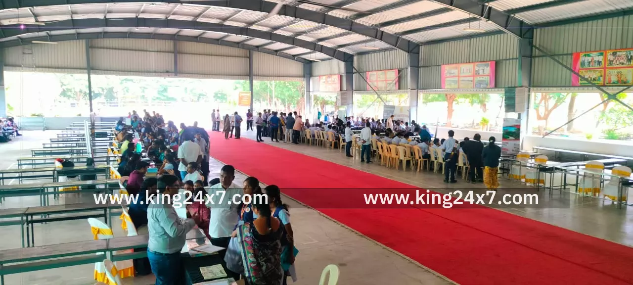 நவோதயா பள்ளியில் பன்னிரெண்டாம் வகுப்பு மாணவர்களுக்கு உயர் கல்விக்கான வழிகாட்டுதல் நிகழ்ச்சி நடைபெற்றது. நவோதயா பள்ளியில் பன்னிரெண்டாம் வகுப்பு மாணவர்களுக்கு உயர் கல்விக்கான வழிகாட்டுதல் நிகழ்ச்சி நடைபெற்றது.