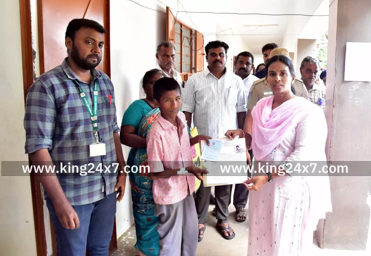 நலம் காக்கும் ஸ்டாலின் திட்ட முகாமினை பார்வையிட்டு ஆய்வு மேற்கொண்ட மாவட்ட ஆட்சியர்.