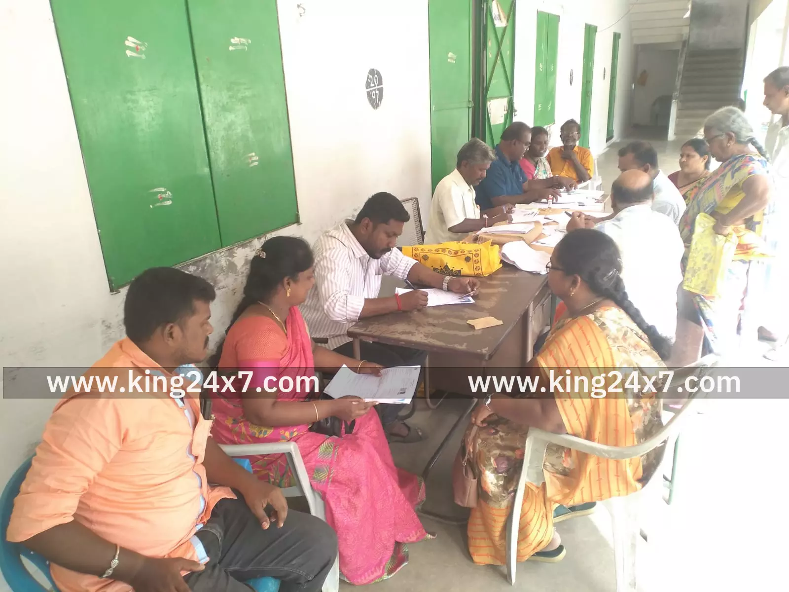 எஸ்.ஐ.ஆர். படிவம் பூர்த்தி செய்யும் பணியில் ம.நீ.ம