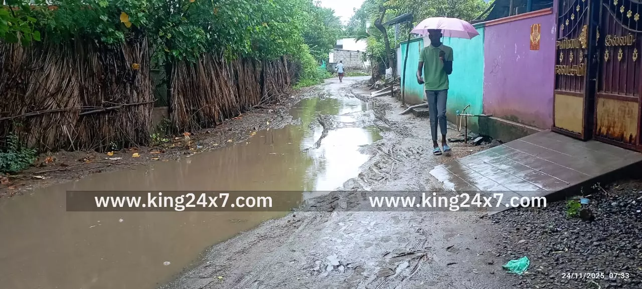 வாலாந்தூரில் சேரும் சகதியமான சாலையால் மக்கள் கடும் அவதி