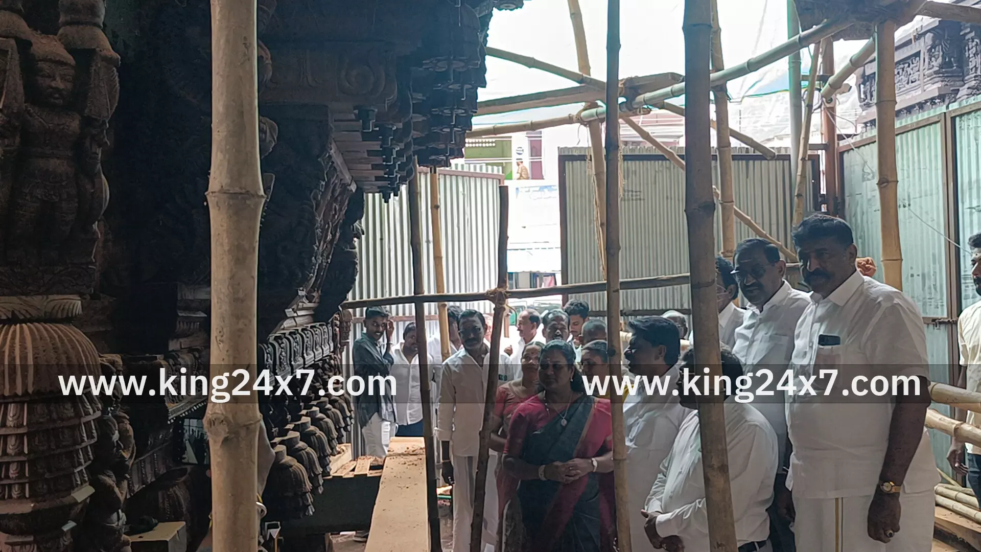 திருச்செங்கோடு அர்த்தநாரீஸ்வரர் கோவில் பெரிய தேர் கட்டுமான பணி எம்எல்ஏ ஈஸ்வரன் நேரில் ஆய்வு