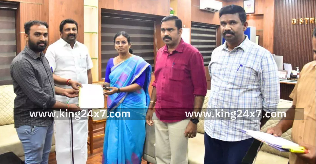 ஊராட்சி ஒன்றிய அலுவலகங்களில் பணியாற்றிட 5 நபர்களுக்கு பணி நியமன ஆணையினை வழங்கிய எம்.பி கே.ஆர்.என்.இராஜேஸ்குமார். ஊராட்சி ஒன்றிய அலுவலகங்களில் பணியாற்றிட 5 நபர்களுக்கு பணி நியமன ஆணையினை வழங்கிய எம்.பி கே.ஆர்.என்.இராஜேஸ்குமார்.