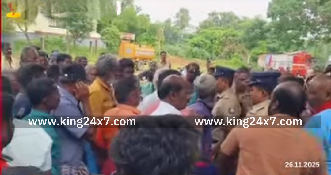 சிவகிரியில் கம்யூனிஸ்ட் பிரமுகர் தீ குளிக்க முயற்சி பரபரப்பு