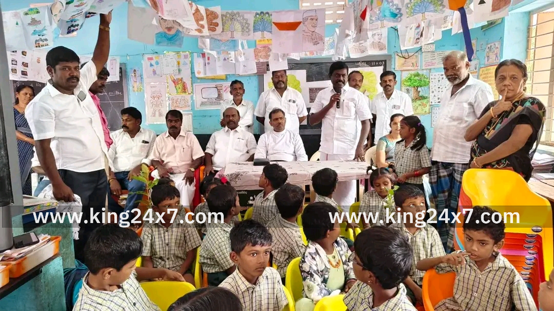 துணை முதல்வர் உதயநிதி ஸ்டாலின் பிறந்த நாளை முன்னிட்டு சிவபத்மநாதன் கல்வி உபகரணங்கள் வழங்கினார்