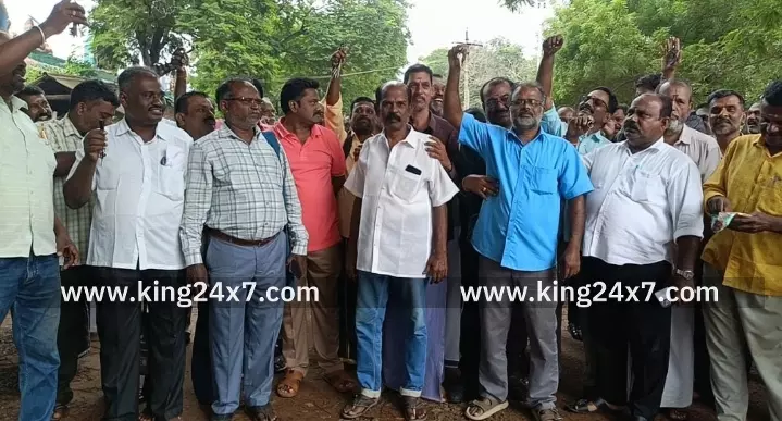 ராமநாதபுரம் டாஸ்மாக் ஊழியர்கள் போராட்டம் நடைபெற்றது