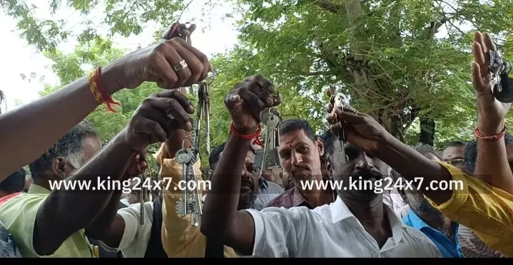 ராமநாதபுரம் டாஸ்மாக் ஊழியர்கள் போராட்டம் நடைபெற்றது