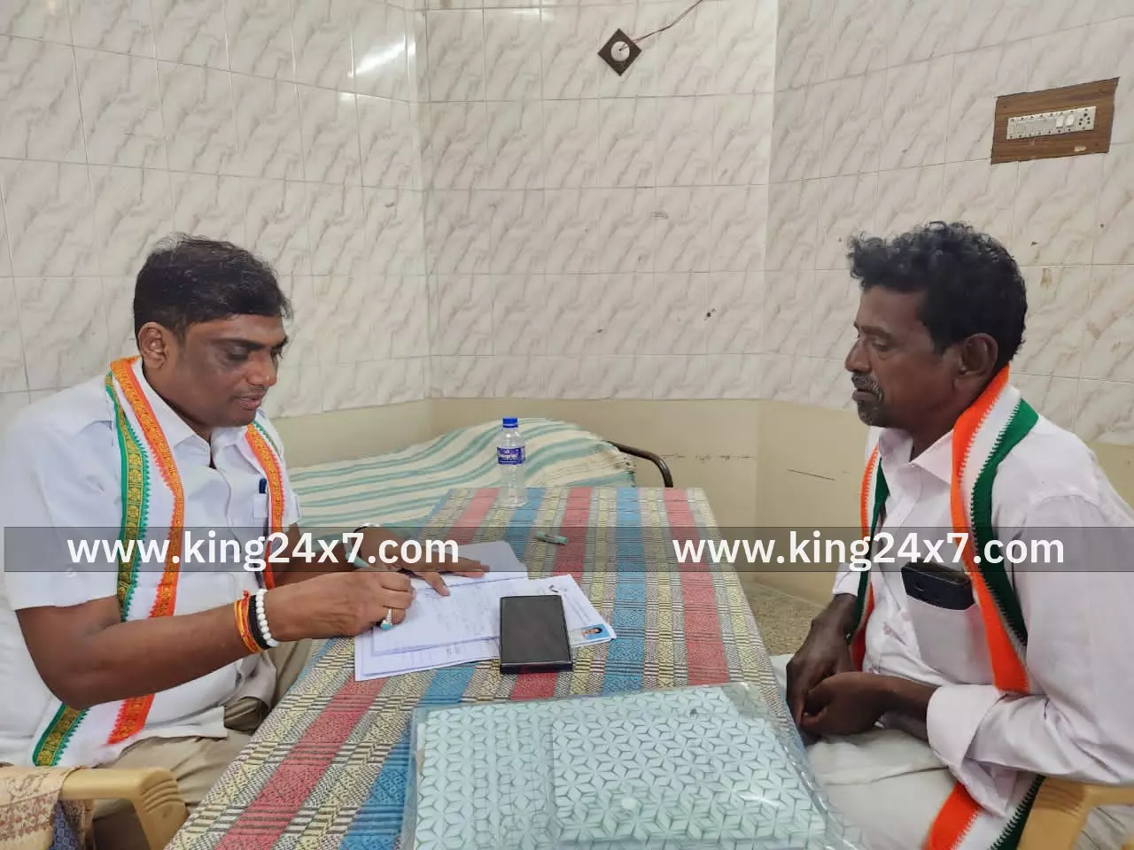 காங்கிரஸ் கட்சியின் மாவட்ட தலைவர் தேர்வு குறித்த கூட்டம்.