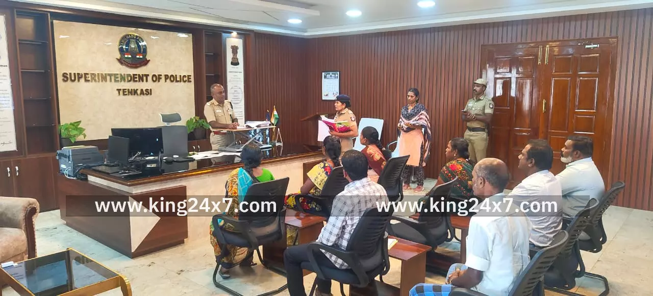 பொதுமக்களிடம் குறைகளை கேட்டறிந்த எஸ்பி