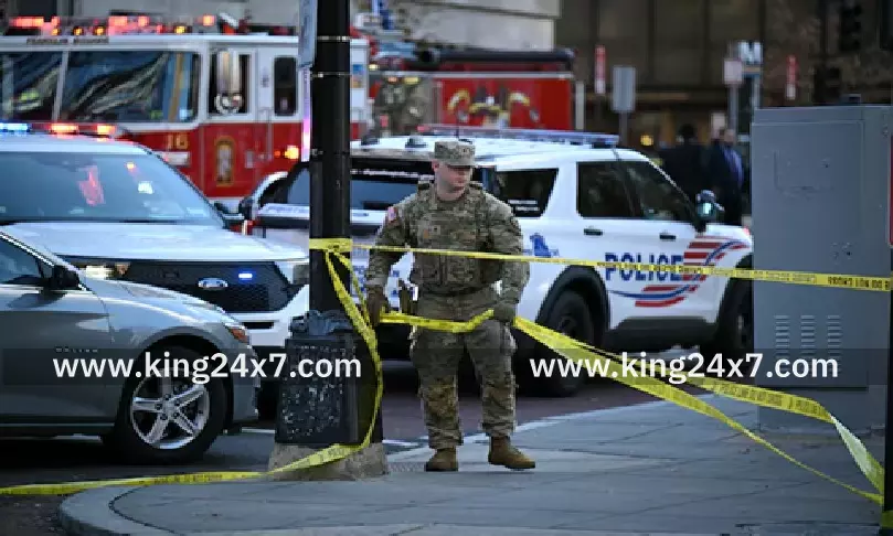 அமெரிக்காவில் வெள்ளை மாளிகை அருகே நடந்த துப்பாக்கிச் சூட்டில் 2 தேசிய காவல்படை வீரர்கள் படுகாயம்!! அமெரிக்காவில் வெள்ளை மாளிகை அருகே நடந்த துப்பாக்கிச் சூட்டில் 2 தேசிய காவல்படை வீரர்கள் படுகாயம்!!