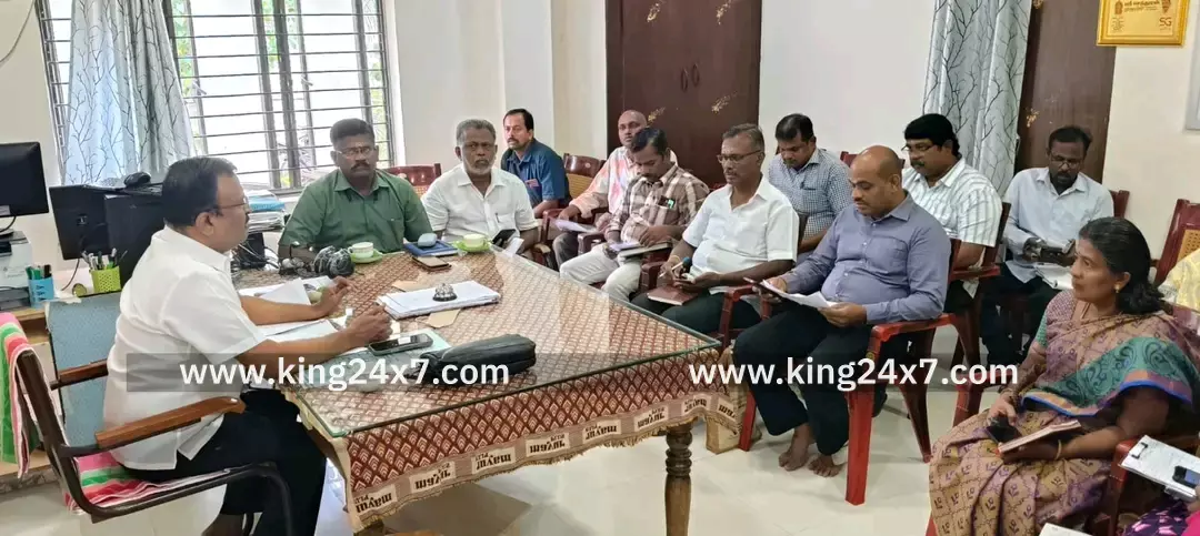 தாலுகா அலுவலகத்தில் வாக்காளர் பட்டியல் திருத்த ஆய்வு கூட்டம்