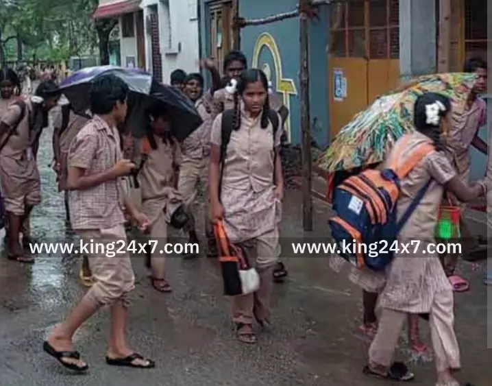 ராமநாதபுரம் தொடர் மழையின் காரணமாக பள்ளிகளுக்கு இன்று விடுமுறை