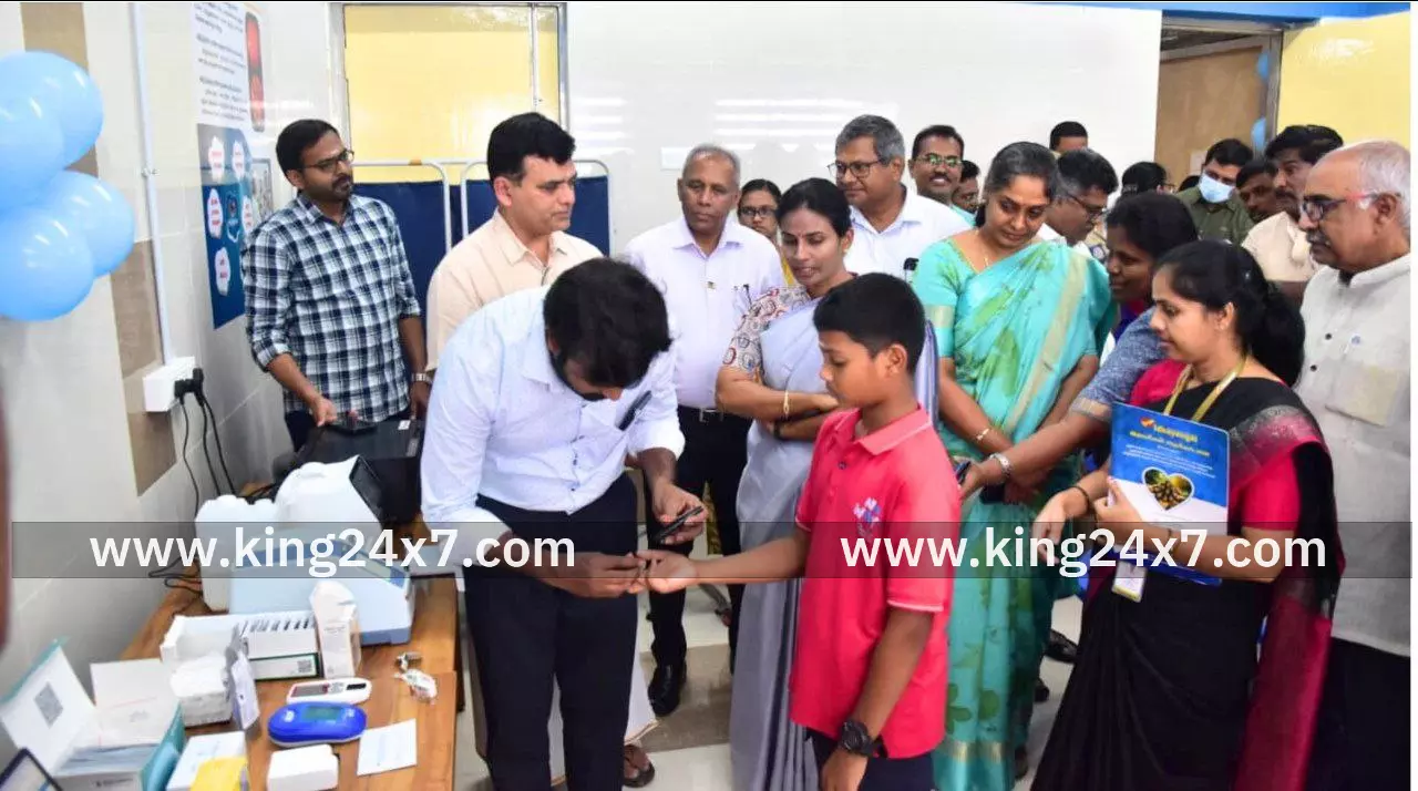 அரசு மருத்துவக் கல்லூரி மருத்துவமனையில் டைப்-1 நீரிழிவு நோய் சிகிச்சை மற்றும் சிறப்பு பராமரிப்பு மையத்தின் சேவையினை தொடங்கி வைத்த மாவட்ட ஆட்சியர் .