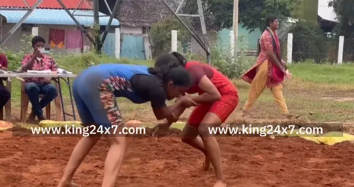 கரூரில் நடைபெற்ற இந்திய மாடல்  குஸ்தி தேசிய சாம்பியன் போட்டிக்கான வீரர் வீராங்கனைகள் தேர்வில் வீரர்கள் உற்சாகம்.