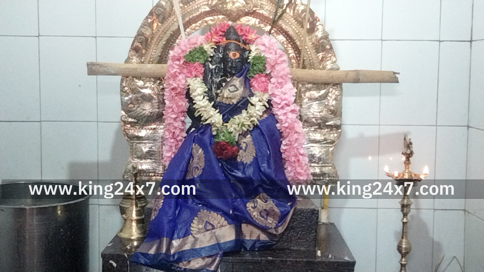 ராமநாதபுரம் பழமை  வாய்ந்த கோவில் கும்பாபிஷேகம் நடைபெற்றது