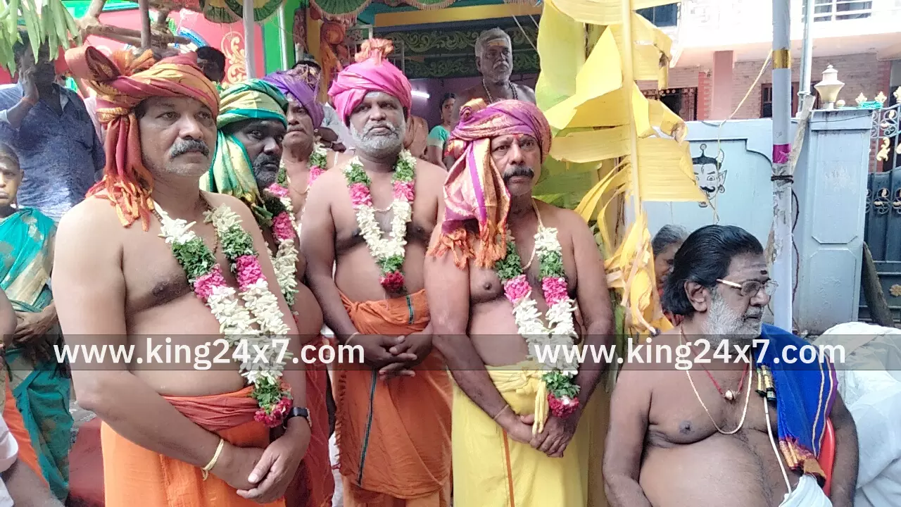 ராமநாதபுரம் பழமை  வாய்ந்த கோவில் கும்பாபிஷேகம் நடைபெற்றது