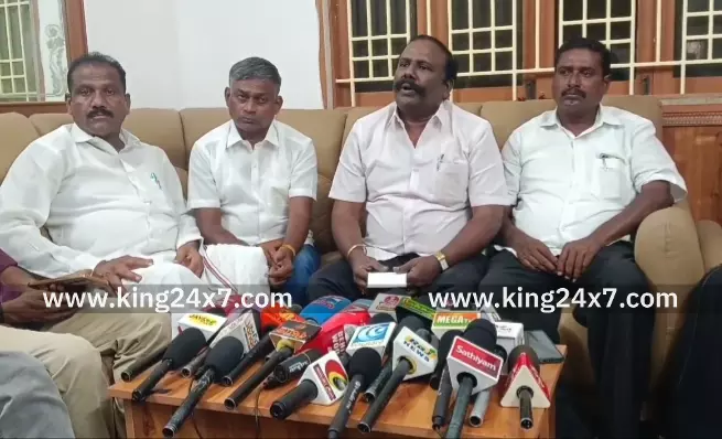 ஆவணங்களை மாற்றி மோசடி செய்த அன்புமணி மீது சட்ட நடவடிக்கைகள் பாயும். கரூரில் ராமதாஸ் தலைமையிலான பா.ம.க மேற்கு மற்றும் தெற்கு மண்டல செயலாளர் PMK பாஸ்கரன் பேட்டி.