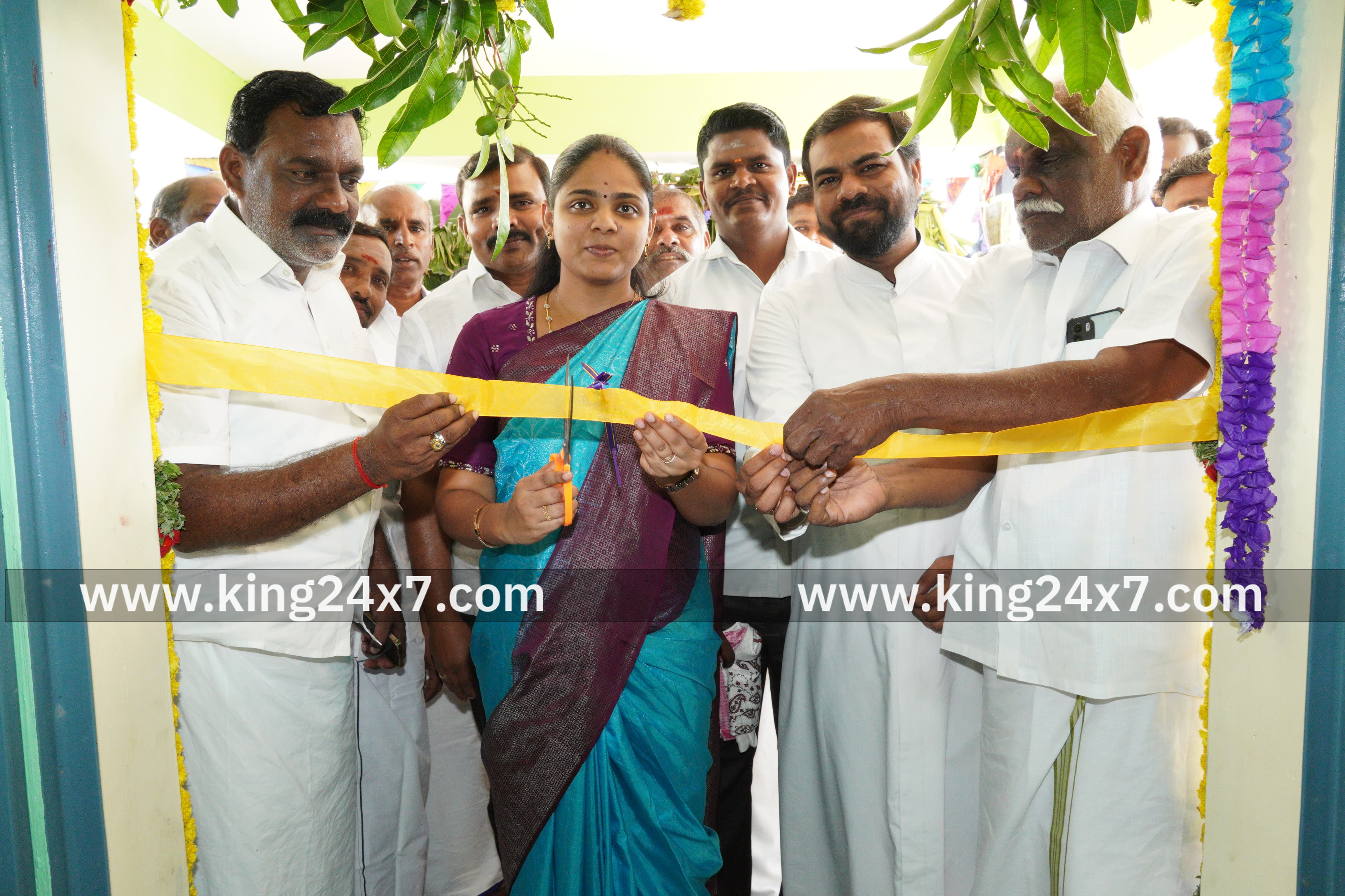 ஊராட்சி மன்ற அலுவலகத்தை யூனியன் சேர்மன் திவ்யா மணிகண்டன் திறந்து வைத்தார்