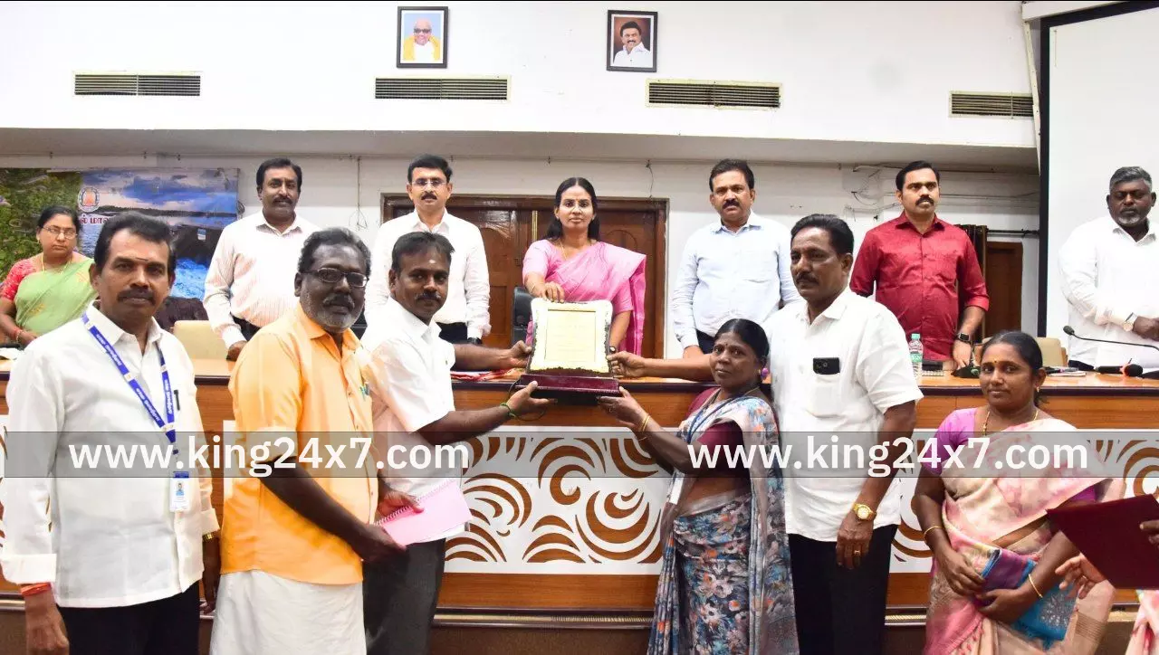 மக்கள் குறை தீர்க்கும் நாள் கூட்டத்தில் பங்கேற்ற மாவட்ட ஆட்சியர்.