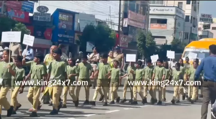 தேசிய மாசுக்கட்டுப்பாடு தினத்தை முன்னிட்டு கரூரில் பள்ளி மாணவ-மாணவியர் நடத்திய விழிப்புணர்வு பேரணி.