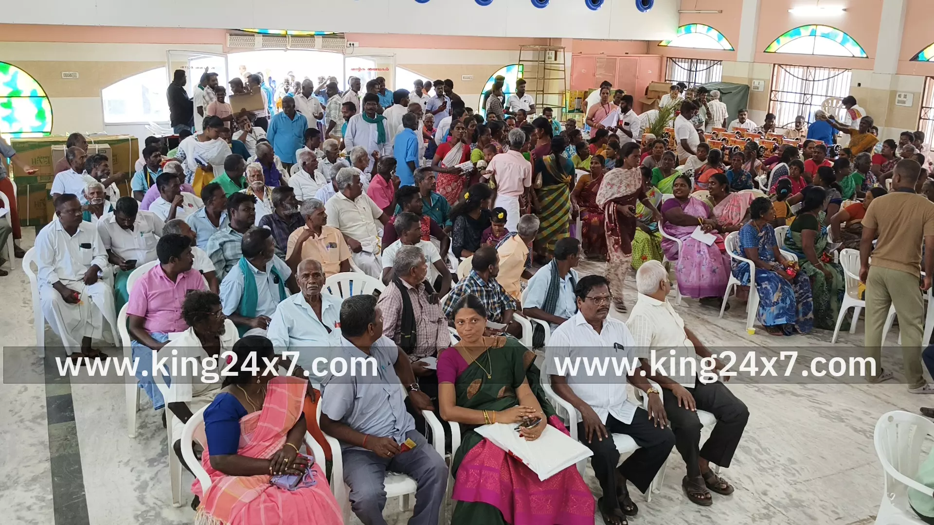 குளித்தலையில் இந்திய வேளாண் ஆராய்ச்சி கழக வேளாண் அறிவியல் மையம் சார்பில்  இடுபொருட்கள் வழங்கும் விழா