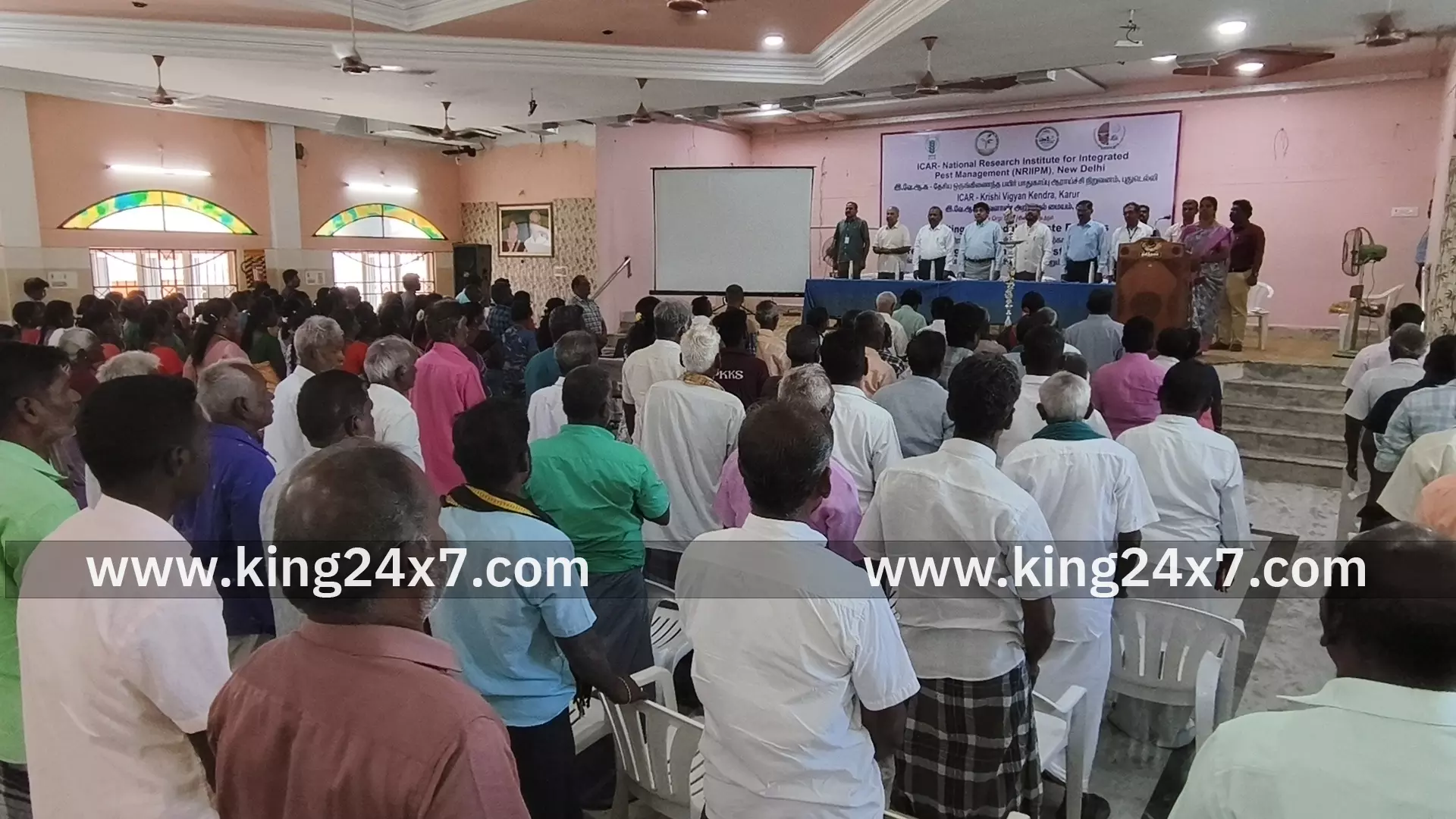 குளித்தலையில் இந்திய வேளாண் ஆராய்ச்சி கழக வேளாண் அறிவியல் மையம் சார்பில்  இடுபொருட்கள் வழங்கும் விழா