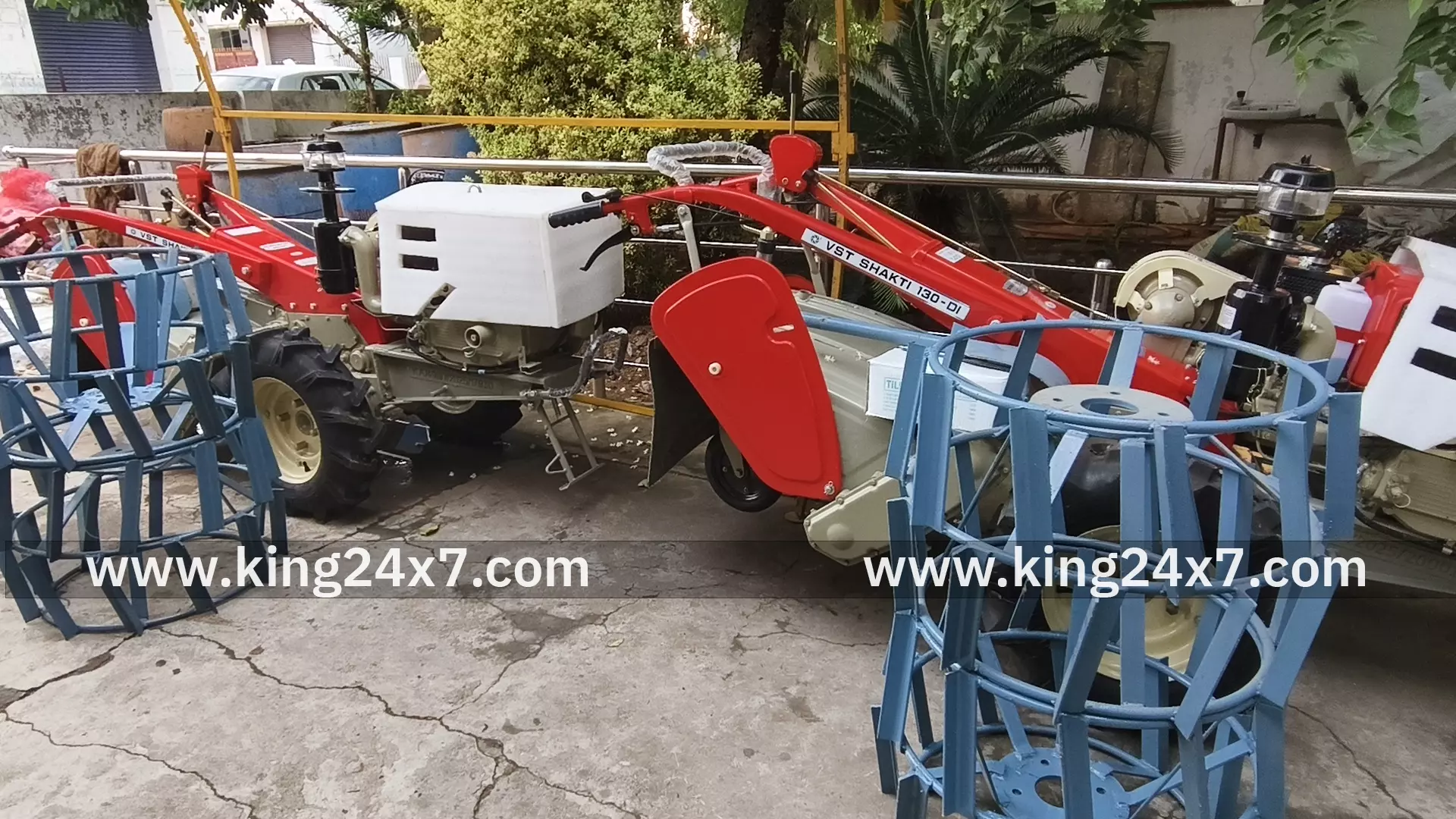 குளித்தலையில் இந்திய வேளாண் ஆராய்ச்சி கழக வேளாண் அறிவியல் மையம் சார்பில்  இடுபொருட்கள் வழங்கும் விழா