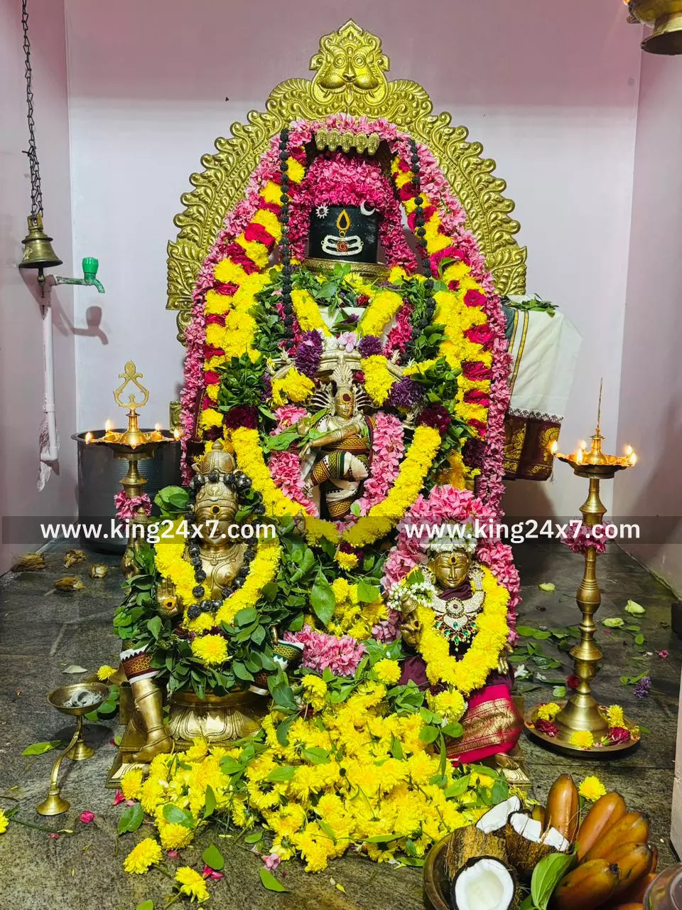 சிவன் கோவில்களில் பிரதோஷ சிறப்பு வழிபாடு