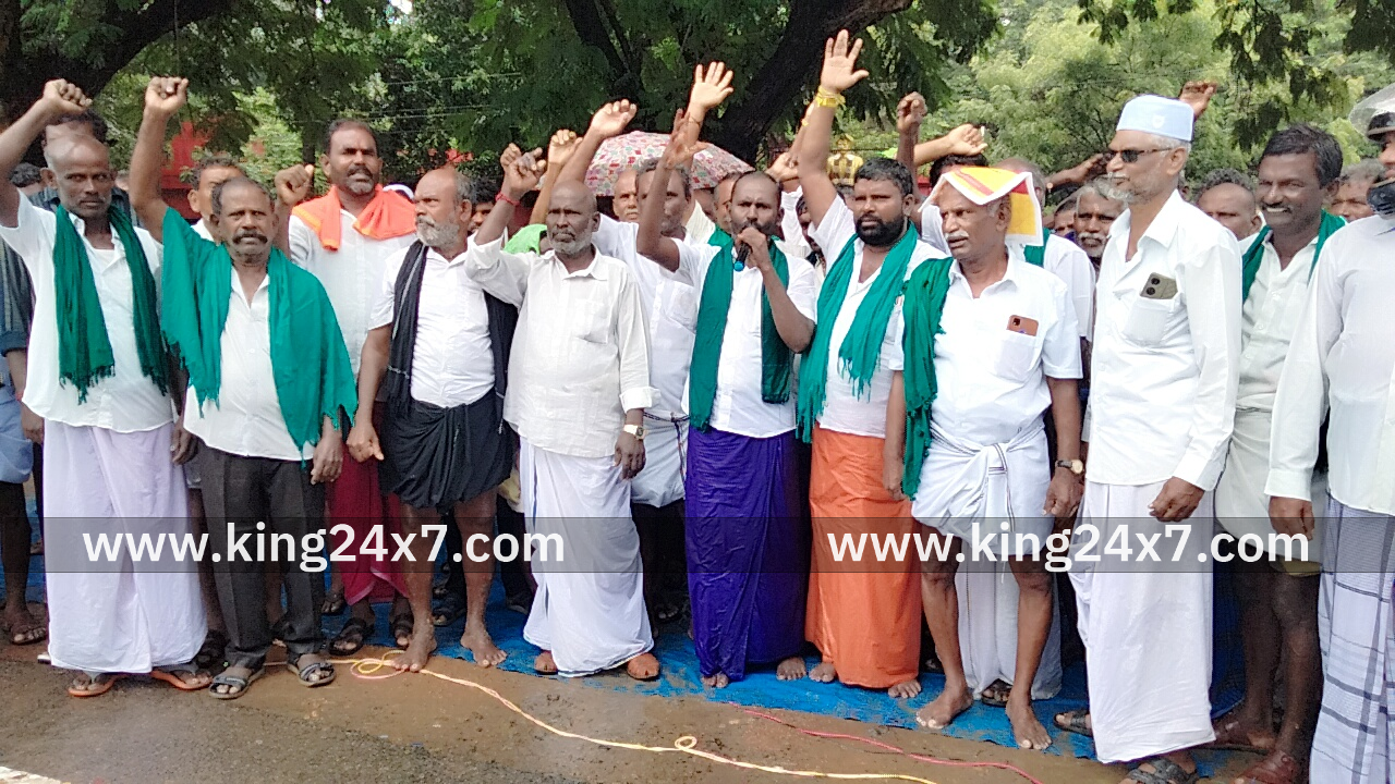 ராமநாதபுரம் கொட்டும் மலையிலும் விவசாயிகள் உண்ணாவிரத போராட்டம் நடைபெற்றது