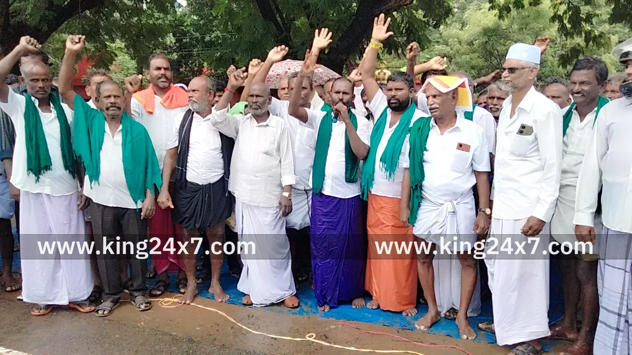 ராமநாதபுரம் கொட்டும் மலையிலும் விவசாயிகள் உண்ணாவிரத போராட்டம் நடைபெற்றது