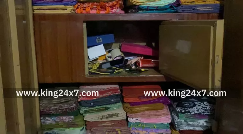 பட்டப் பகலில் வீடு புகுந்து நகை கொள்ளை