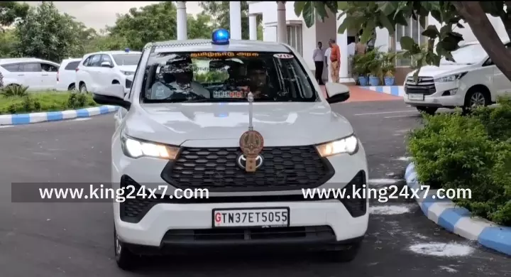 கரூர்-நீதிபதிகள் புறப்பட்டுச் சென்ற பிறகு மனு அளிக்க வந்த தவெக நிர்வாகிகள் ஏமாற்றம்.