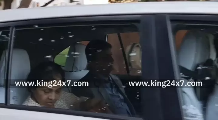 கரூர்-நீதிபதிகள் புறப்பட்டுச் சென்ற பிறகு மனு அளிக்க வந்த தவெக நிர்வாகிகள் ஏமாற்றம்.