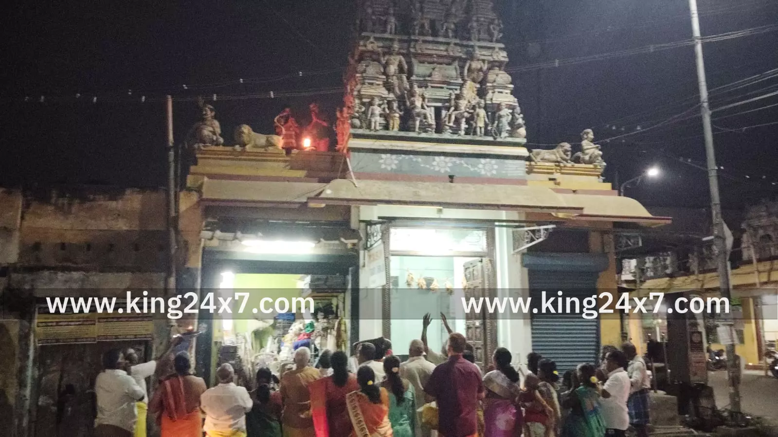 தீபத்திருநாளையொட்டி ஏற்றப்பட்ட ஜோதி தீபத்திருநாளையொட்டி ஏற்றப்பட்ட ஜோதி