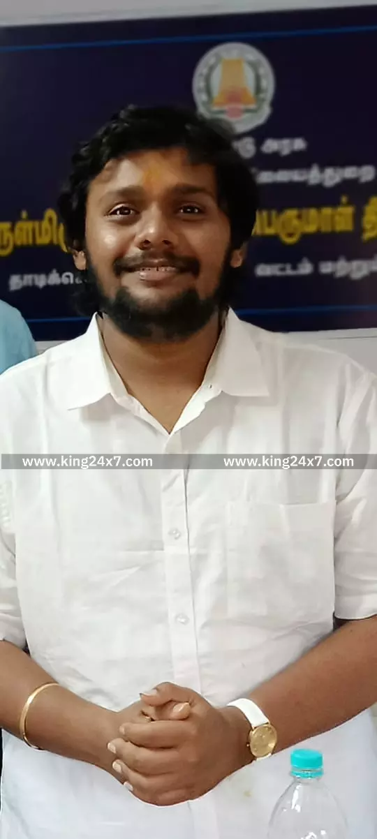 திண்டுக்கல் மலை அடிவாரம்  ஆஞ்சநேயர் திருக்கோயிலில் 10,000 தீபம் ஏற்றும் விழா