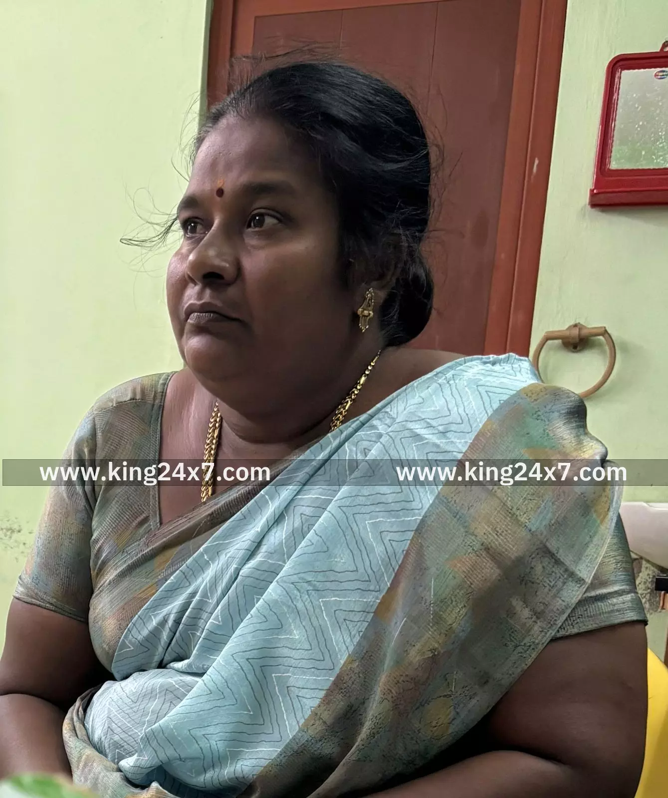 ராமநாதபுரம் லஞ்சம் வாங்கிய பெண் அதிகாரி கைது