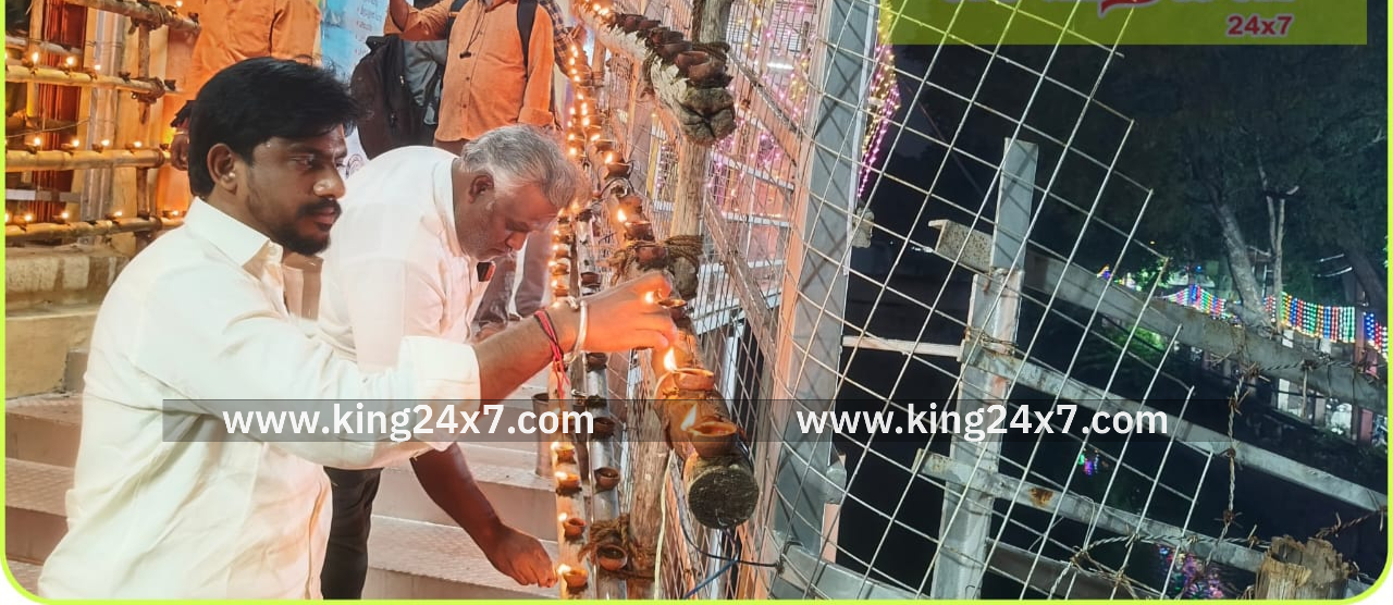 இன்று மாலை  10 ஆயிரம் தீபம் ஏற்றும் விழா நடைபெற்றது