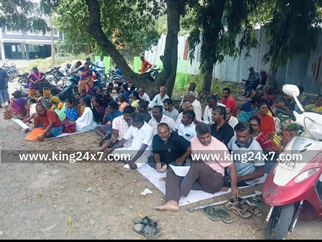 மாற்றுத்திறனுடையோர் சங்கங்கள் சார்பில் காத்திருப்பு போராட்டம்