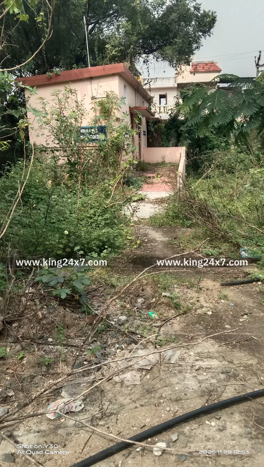 ஆரணி வட்டாட்சியர் அலுவலகத்தில் கழிவறை வசதி இன்றி பெண்கள் முதியவர்கள் அவதி. ஆரணி வட்டாட்சியர் அலுவலகத்தில் கழிவறை வசதி இன்றி பெண்கள் முதியவர்கள் அவதி.