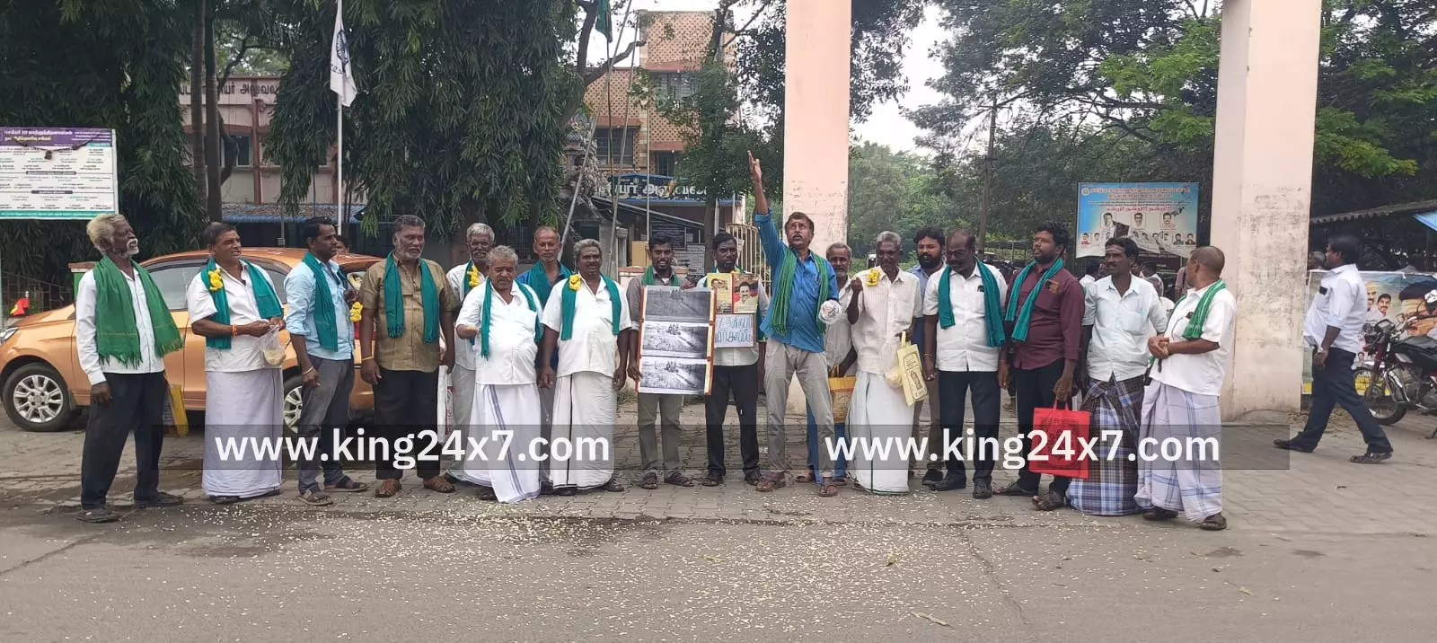 வட்டாட்சியர் அலுவலகம் முன்பு விவசாயிகள் சங்கத்தினர் ஆர்ப்பாட்டம்.